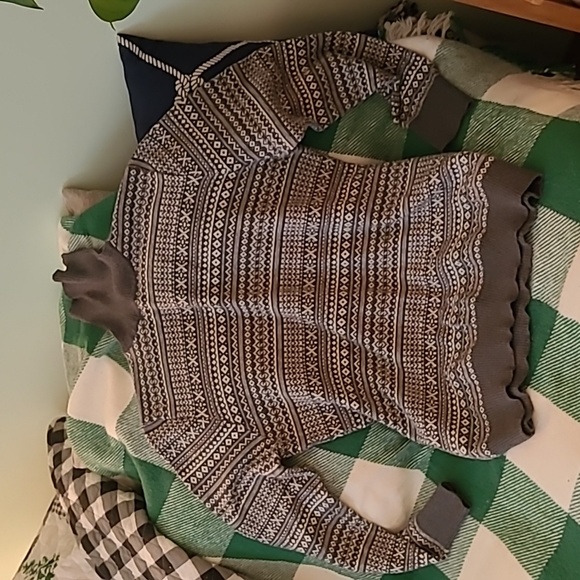 NWOT Cozy cabin sweater - Picture 5 of 5